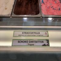 Vegan dark chocolate (everything declared as "Fruchteis" is also vegan) at Eis Factory in Bad Soden-salmuenster