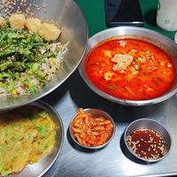 Vegan set with fried tofu and tofu soup at Bebab in Seoul