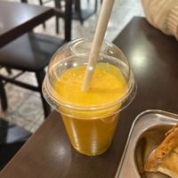 Vegan mango drink #Veganuary at Pure Veg India in Brussels