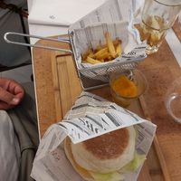 Vegan burger at AllGarbe in Portimao