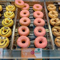 Another vegan flavor at Dunkin' - Hauptbahnhof in Frankfurt