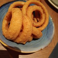 Huge and tasty onion rings at Òran Mór in Glasgow