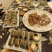 Shiitake and mushroom rolls, tofu fingers with coleslaw at ALTRAMUZ - Sagarnaga in La Paz