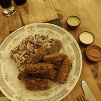 Tofu fingers, coleslaw and dips at ALTRAMUZ - Sagarnaga in La Paz