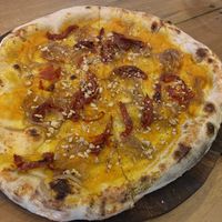 Zuccona Vegana - Pumpkin based pizza   at Fellas Pizzeria & Bar in 