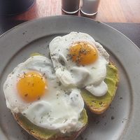 Avo toast at Papaya Cafe in Santa Maria