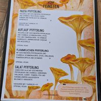 Saisonale Spezialitäten, alles optional vegan at Café Franz in Marburg