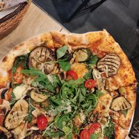 Vegan pizza at Pizzy's in Berlin