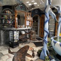 What a serving counter!!   at Eutopia Cafe in Kaiwaka