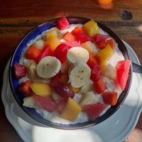 Porridge with fruits at Om Garden Cafe in Pai
