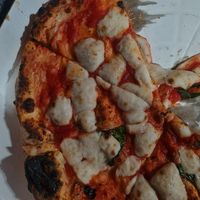 Pizza margherita vegana at OWAP - Pignasecca in Naples