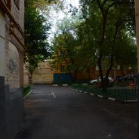 What you see when you enter the courtyard.  Just walk ahead a little and then to your left. at Happy Vegan Shop - Sivtsev Vrazhek in Moscow