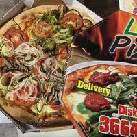 Pizza meio a meio, veganas 1 e 3  at La Pizza in Campos Do Jordao