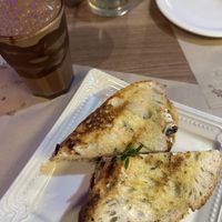 Chocolate gelado e “Quente Vegano"  at Santiago Padaria Artesanal  in Sao Paulo