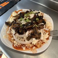 Chilaquiles con Champiñones   at Distopía Coffee Zone in Mexico City