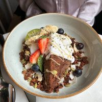 Banana bread bowl at The Happiness Café in Den Bosch