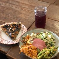 Sweet Potato Quiche, salad bowl and cranberry iced tea ⭐️🔥⭐️🔥 at little green kitchen - Kunibertsviertel in Cologne