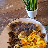 Linsen Zucchini Quiche mit Linsen und Krautsalat at little green kitchen - Kunibertsviertel in Cologne