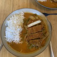 Indonesian curry with breaded tofu  at little green kitchen - Kunibertsviertel in Cologne