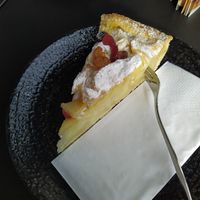 Veganer Apfelkuchen at Chocolat Grand Cafe in Cologne