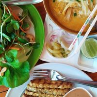 T at Charlie and Lek Health Restaurant in Pai