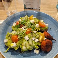 Avo smash, add kumara hash at Wondertree in Auckland