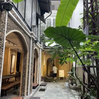 Backyard - no flower market today  at Tu Chau Veggie - Vegan Banh mi in Hanoi