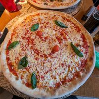 Vegane Pizza Margherita at L'Osteria in Jena