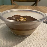 Semi frio de snickers  at Divino Grão in Braga