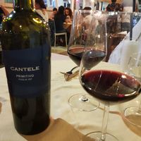 Vino rosso del posto at La Vecchia Osteria da Totu in Lecce