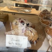 Scones  at Mälis in Biarritz