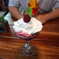 Vodka Gold y Aperol Spritz at Enjoy It Granada in Granada