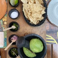 Nachos con guacamole   at Enjoy It Granada in Granada