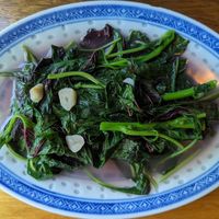 Garlic Purple Amaranth at Cloud Pine Tea + Culture in Milwaukie