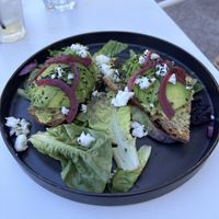 Avocado toast, toast sans gluten   at Bloomy Rive Gauche in Toulouse