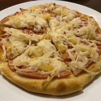 Hawaiian pizza has a great taste  at Vegan Taipei in Taipei