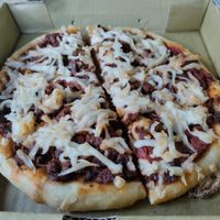 Vegan flavorful beef and cheese pizza at Vegan Taipei in Taipei