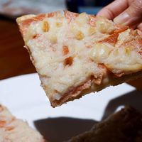 vegan bacon & cheese pizza at Vegan Taipei in Taipei