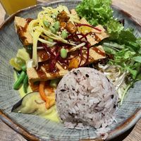 To special mit (A) grünem Curry und Avocado  at To1980 Vegan - Pempelfort in Dusseldorf