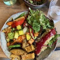 Flamingo Bowl - faaaavorite! 🫶🏽  at To1980 Vegan - Pempelfort in Dusseldorf