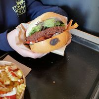 Hambúrguer soja  at Swing Kitchen - Invalidenstraße  in Vienna