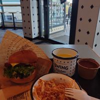Cheezeburger, cole slaw and tiramisu at Swing Kitchen - Invalidenstraße  in Vienna