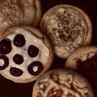 Agora existem as opções de esfihas sem glúten. at Acaiú in Londrina