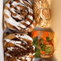 Cinnamon Roll, Mohn Orangen Keks, Focaccia    at C+ Bakery in Berlin