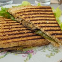 Sandwich de berenjena at À Tantôt in Rouen