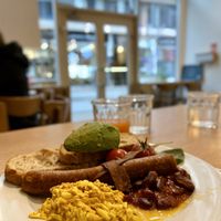 Vegan breakfast 😍 at Fruccola in Budapest