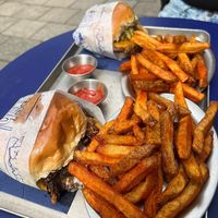 truffle & lil boy at Breadbox in Munich