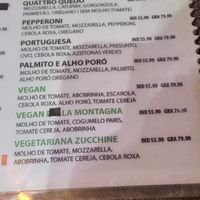 Cardápio com as 3 opções de pizza veganas muito bem sinalizadas [foto de julho/2025] at Bros Pizzaria in Rio De Janeiro
