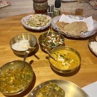 BUTTER TOFU MASALA, PUFFED ROTI WITH BEAN SAUCE, TOFU JALFREZI AND MIX KULCHA omgg goood🥹  at Ahaara Veda Indian in Koh Phangan