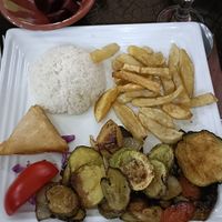 vegetarian meal (vegan exept samosa) at El Dar Darak - مطعم الدار دارك الهرم in Giza